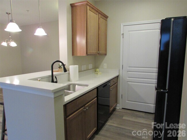 Building Photo - 10125 Westmoreland Rd