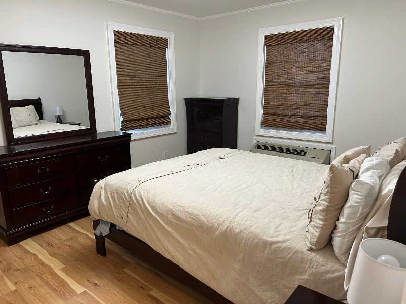 Building Photo - 1734 W Abingdon Dr