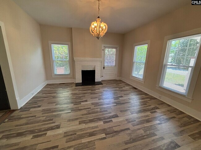 Building Photo - 161 Columbia Ave