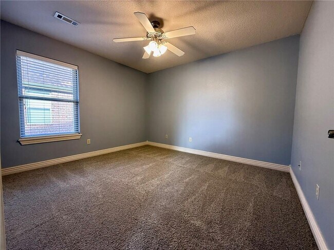 Building Photo - 1271 Coventry Ln