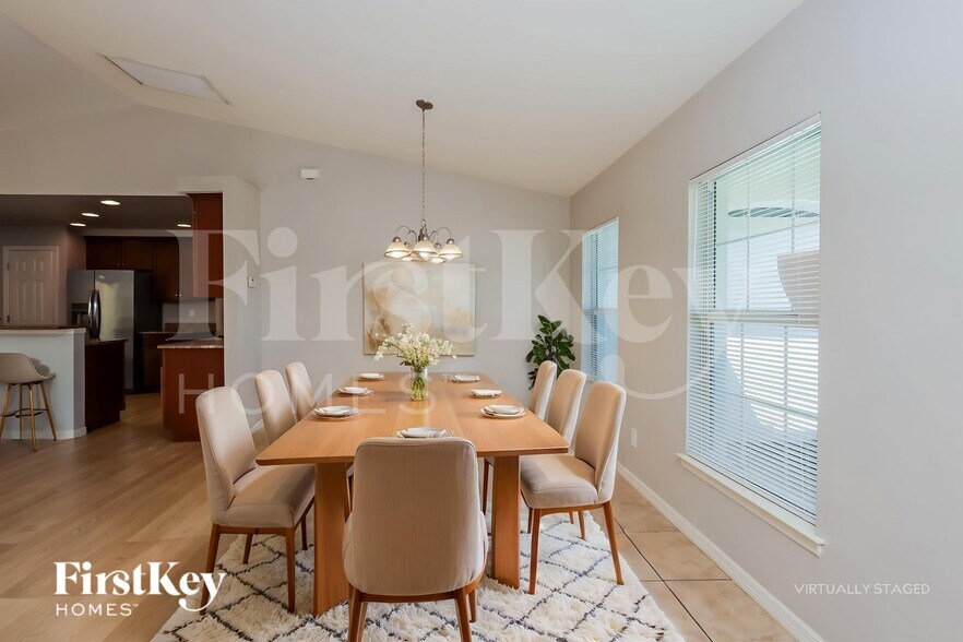 Building Photo - 1922 NW 20th Terrace