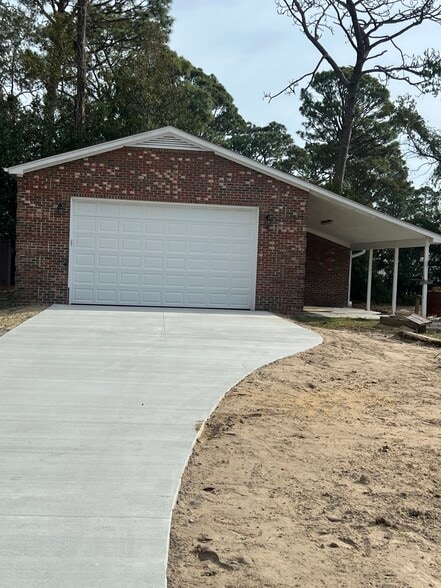 Large detached garage - 132 Hargrove Dr