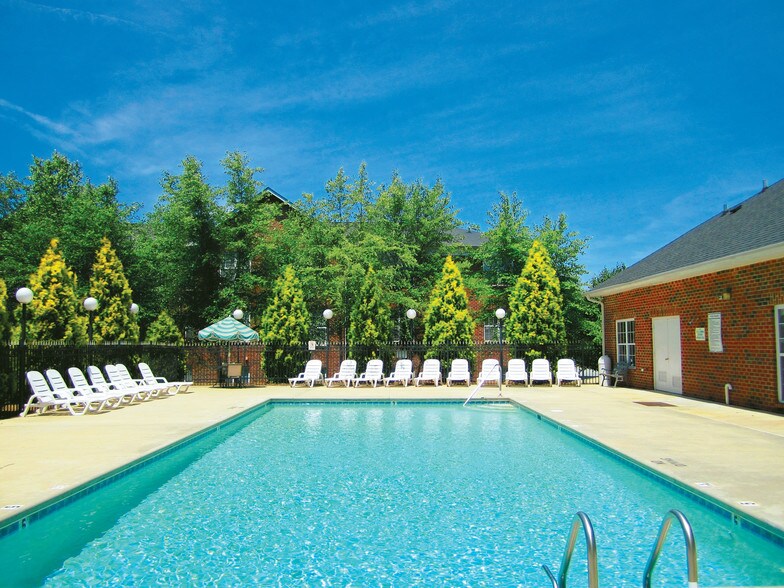 Blackthorn Apartments of Greensboro 4231 Yanceyville Rd Browns Summit NC 27214 Apartment Finder