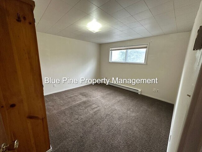 Building Photo - 1440 Alice Ave