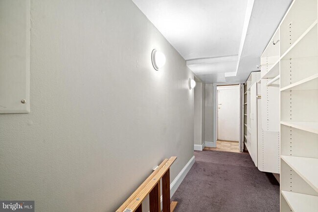 Building Photo - 1008 Spruce St