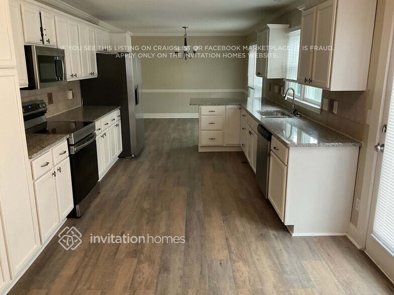 Building Photo - 10601 Bryony Ct