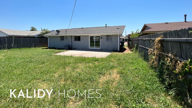 Building Photo - 1433 SW 60th St