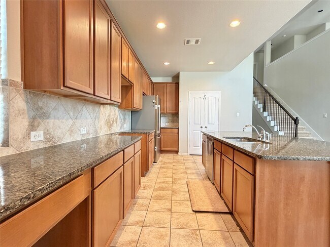 Building Photo - 8002 Mesquite Hill Ln