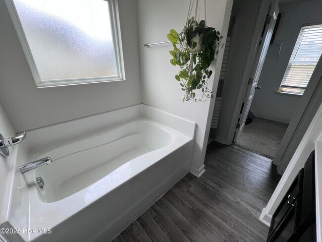 Building Photo - 616 Riggs Rd