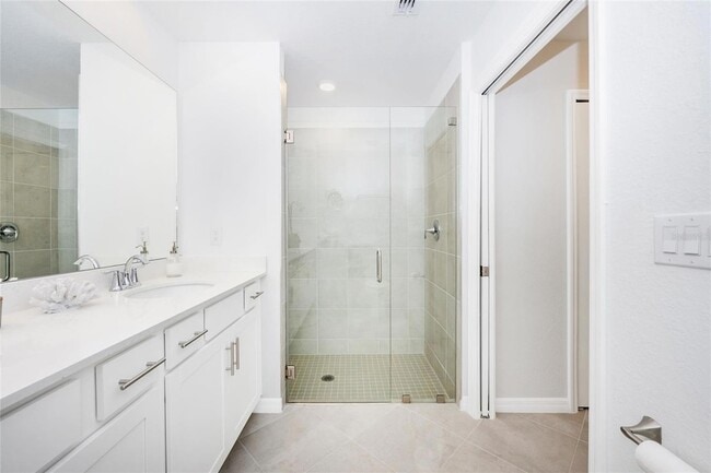 Building Photo - 12470 Wellen Golf St