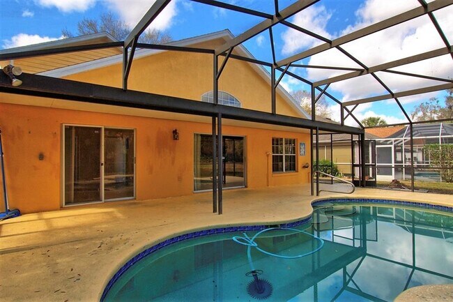 Building Photo - 4335 Creekside Blvd
