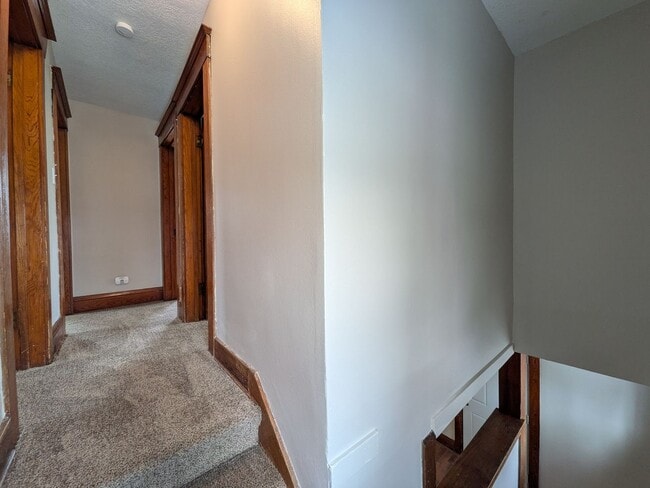 Building Photo - Large 4 Bedroom Home with Garage, Deck, & Fence!