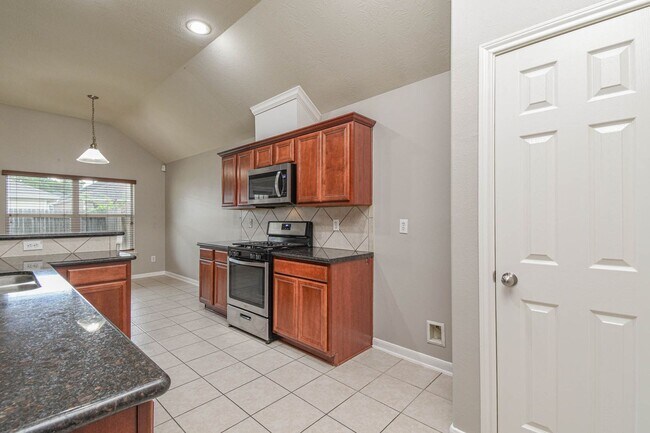 Building Photo - 13026 Echo Landing Dr