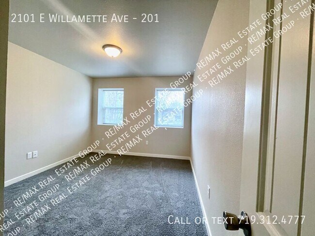 Building Photo - 2101 E Willamette Ave