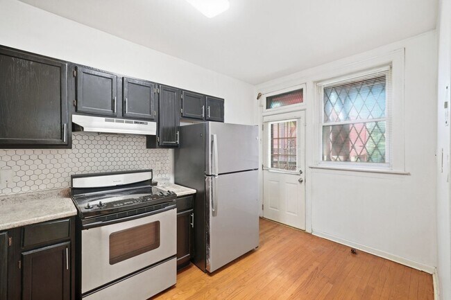 Building Photo - 6945 S Calumet Ave