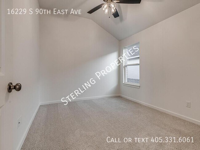 Building Photo - 16229 S 90th E Ave