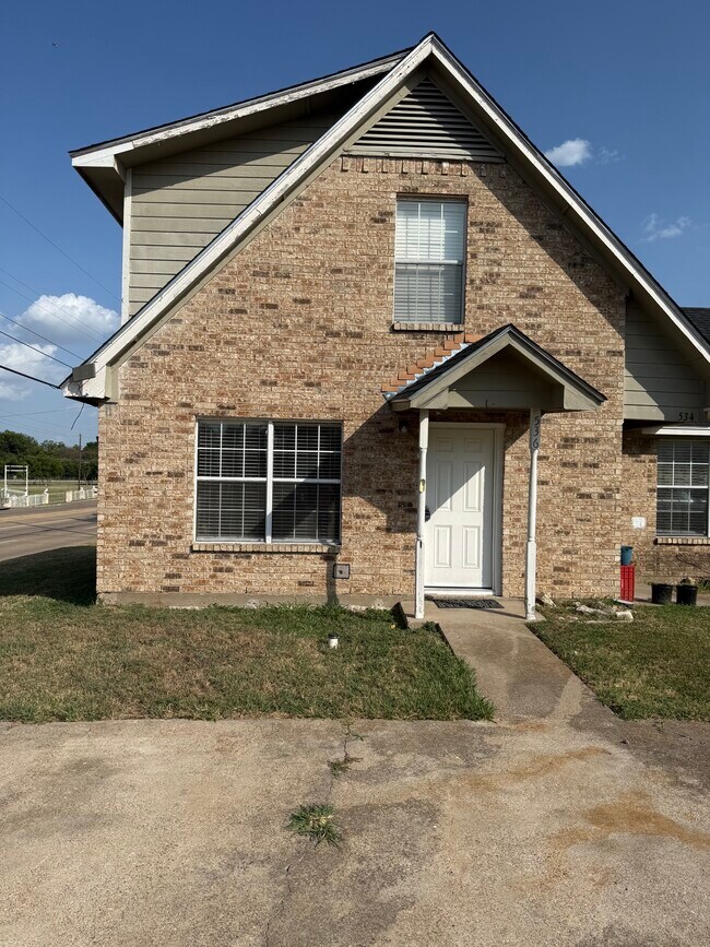 Building Photo - 534-536 Seagoville