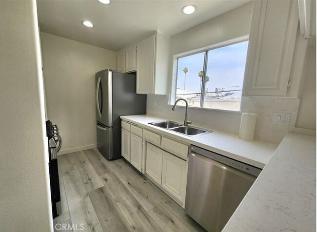 Building Photo - 14631 Dickens St