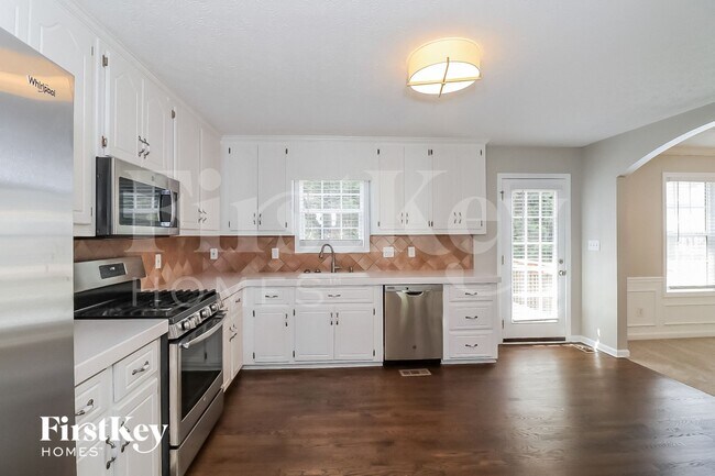 Building Photo - 208 Moore Valley Way