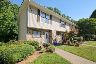 Building Photo - 2507 Hidden Cove Ct
