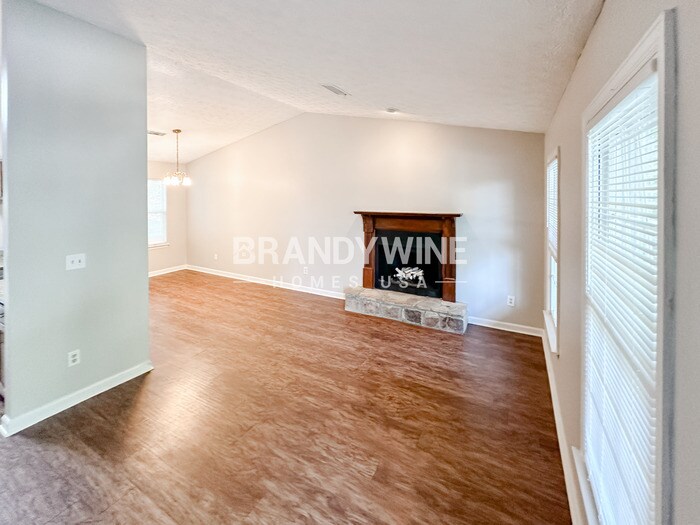 Building Photo - 5565 La Fleur Trail