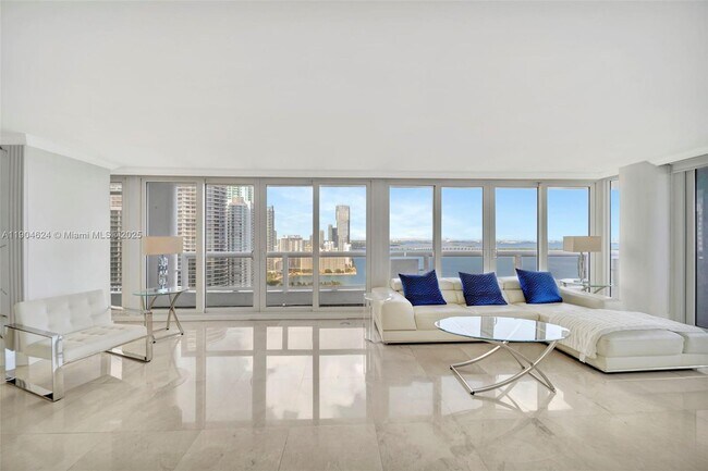 Building Photo - 1717 N Bayshore Dr