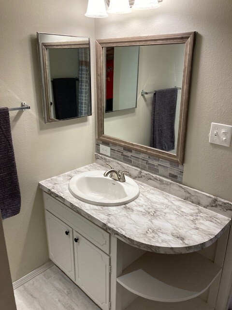 Master Bath - 4715 SE Adams Blvd