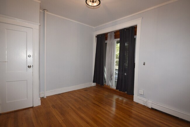 Building Photo - 218 Wachusett St