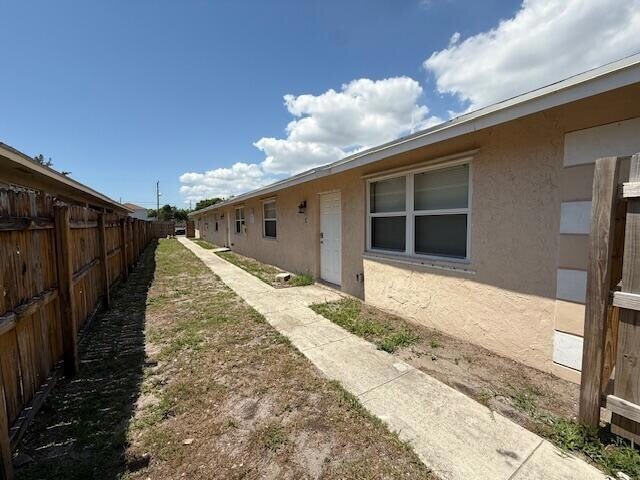 Primary Photo - 905 9th St