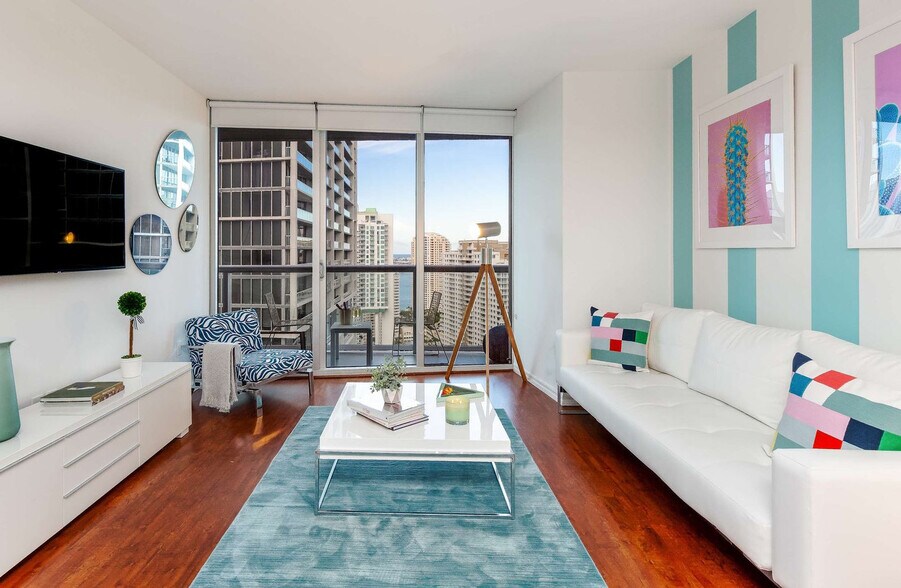 Primary Photo - 485 Brickell Ave