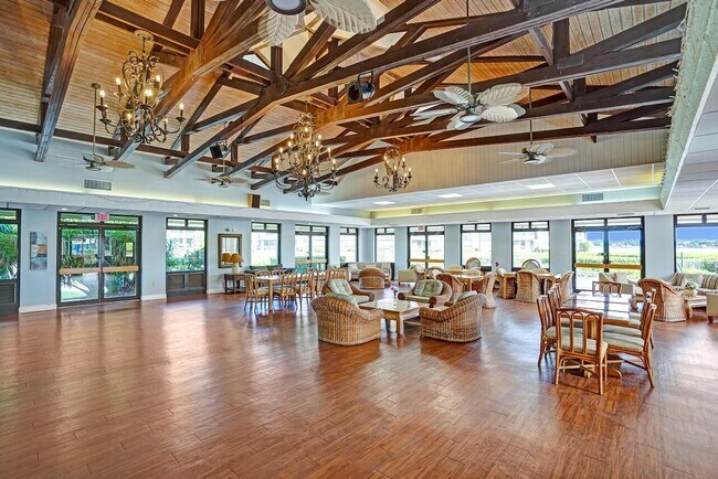 Building Photo - 107 Half Moon Cir