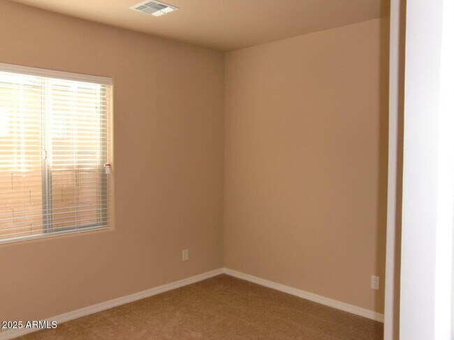 Building Photo - 3535 S Jasmine Dr