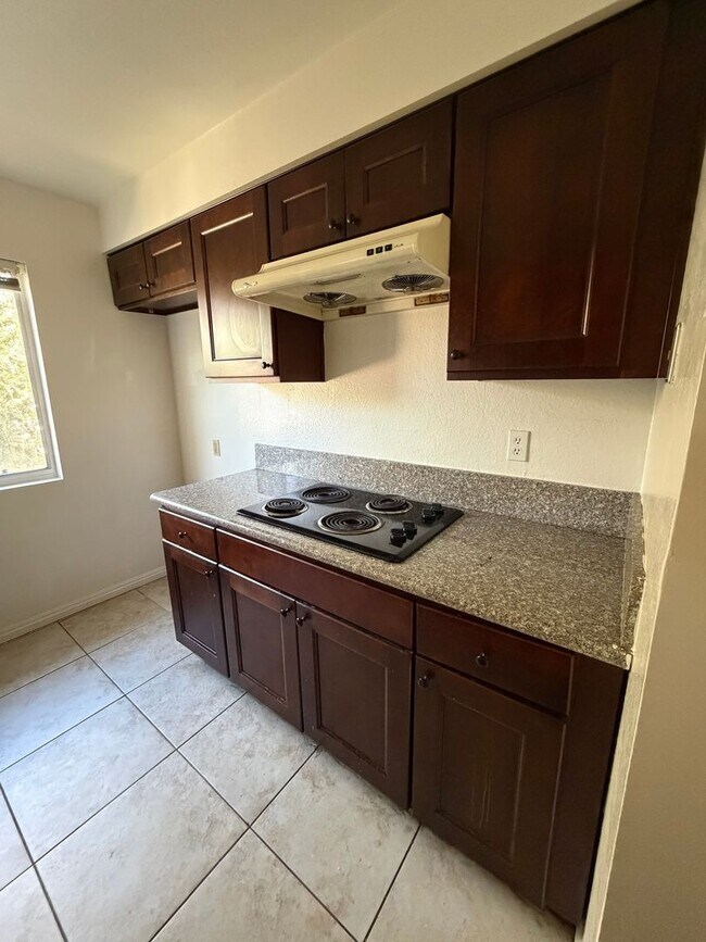 Building Photo - Beautiful Condo in Serene Montebello HOA Community – Pool, Spa & Prime Location