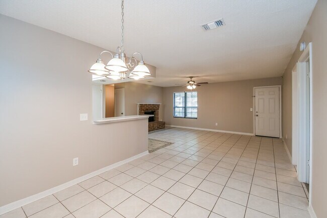 Building Photo - 1540 Derringer Rd