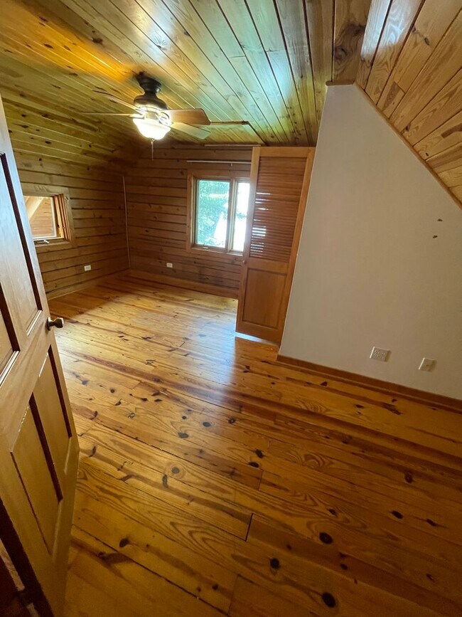 Building Photo - 504 Stuart Williams Rd