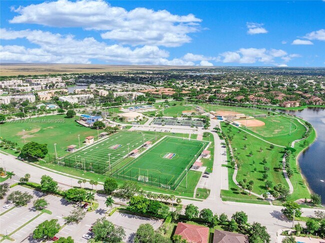 Building Photo - 9599 Weldon Cir