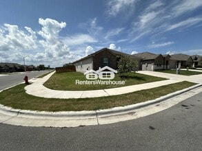 Building Photo - 332 Harvest Crk Dr