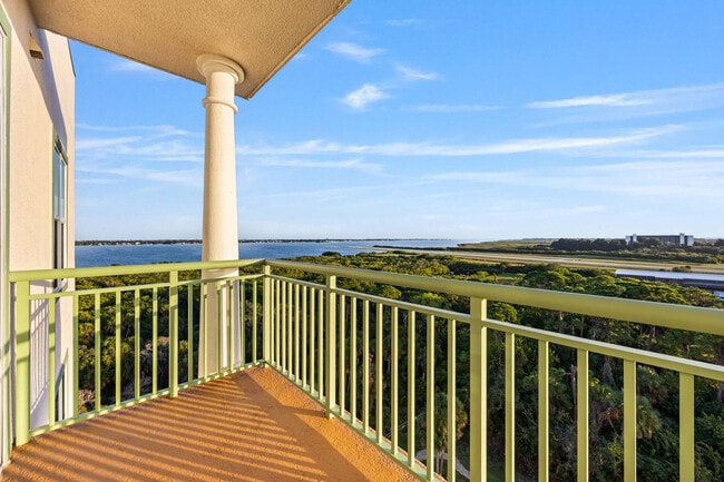 Building Photo - 605 Kemp St