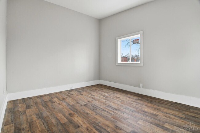 Building Photo - 540 Grand Ave