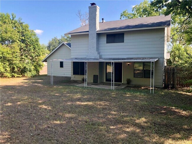Building Photo - 1705 Pebble Brook Dr