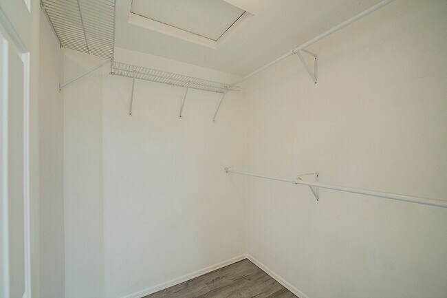 Building Photo - 4Bd/2.5Ba Sammamish Home