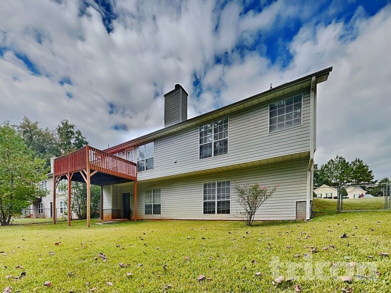 Building Photo - 4050 Monarch Dr