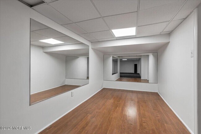 Building Photo - 257 Ford Rd