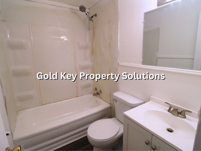 Building Photo - 2 BR 1 BA Eastside House with All New Flooring and Paint (SECTION 8 APPROVED)