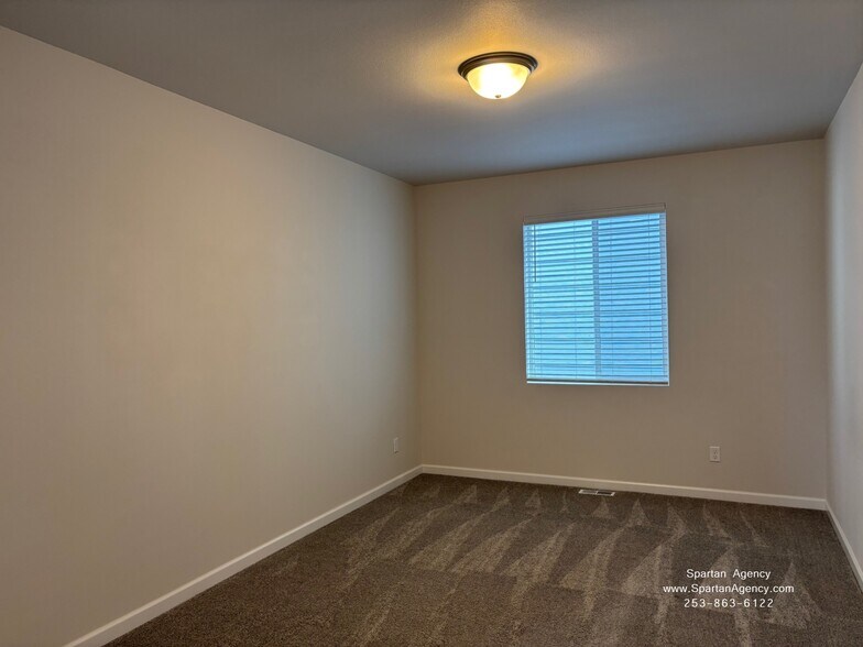 Building Photo - 15017 Tyee Dr E