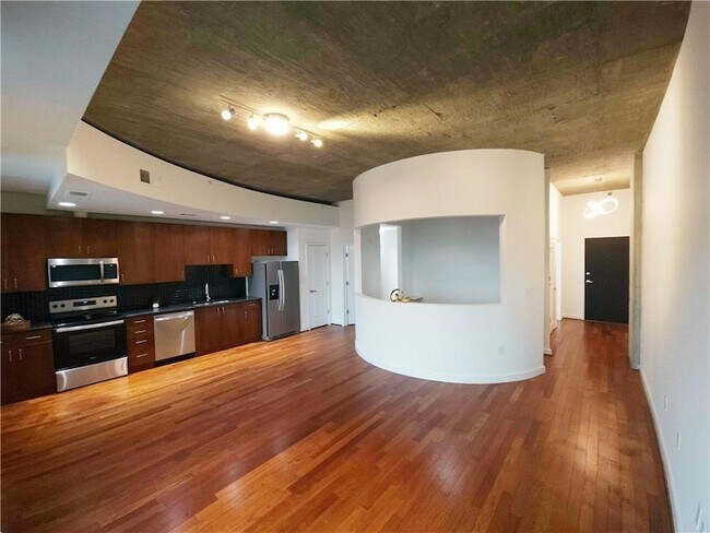 Building Photo - 250 Pharr Rd NE