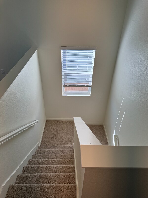 Building Photo - 5996 Amerifax Dr