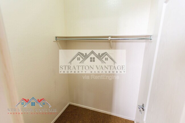 Building Photo - 3522 S 81st Dr