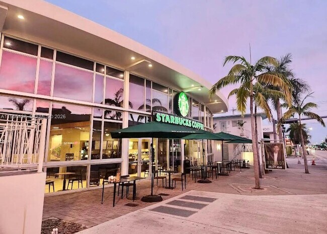 Building Photo - 544 NE 62nd St