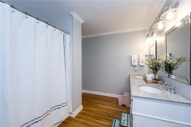 Building Photo - 2127 Edenton Rd